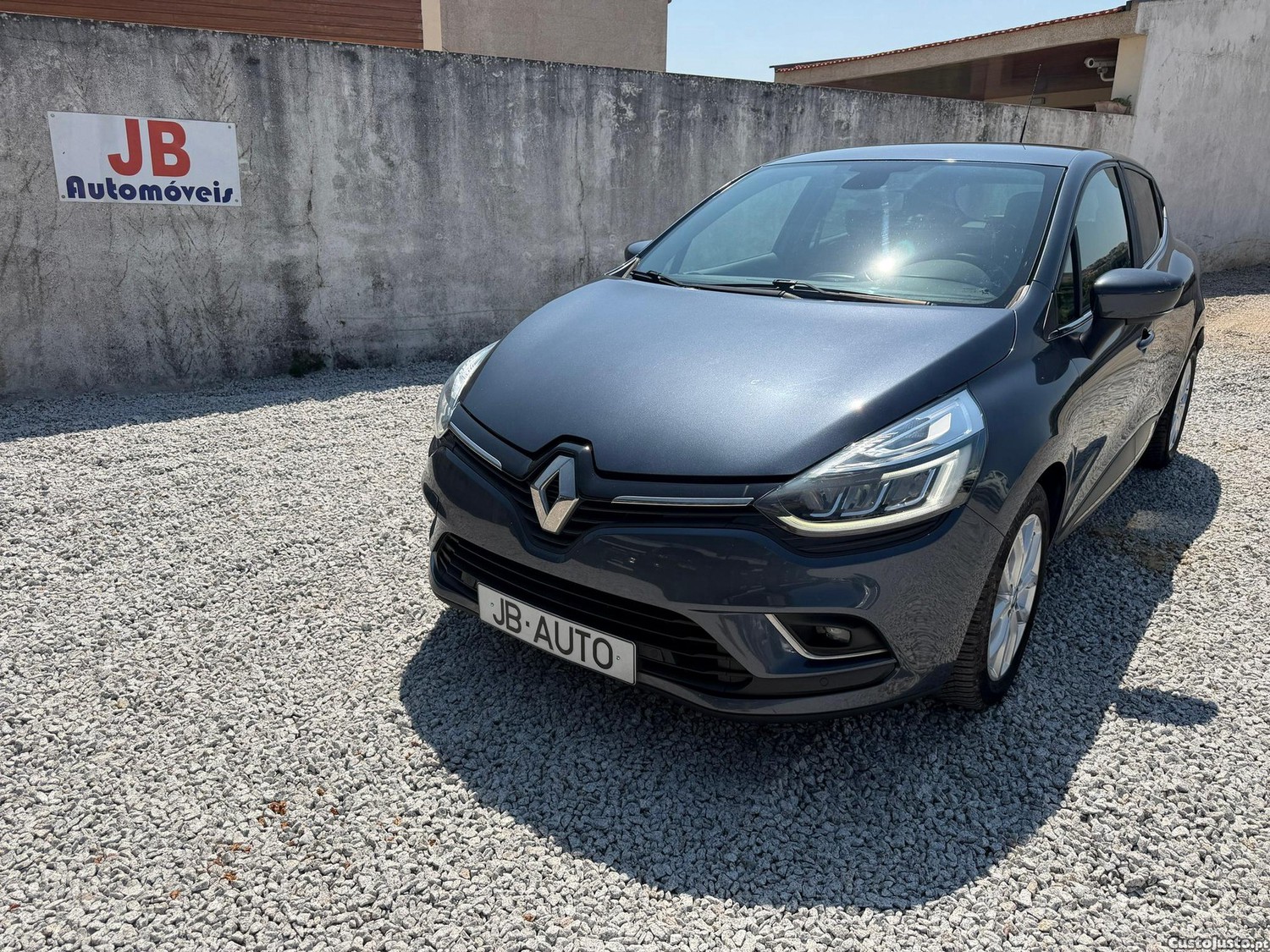 Renault Clio 1.5 dCi Limited - 17 foto 2