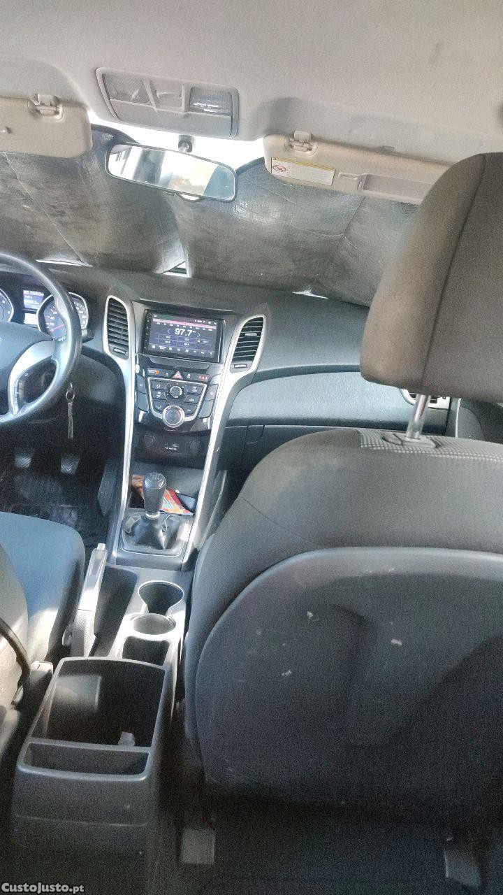 Hyundai i30 sw - 13 — photo 4