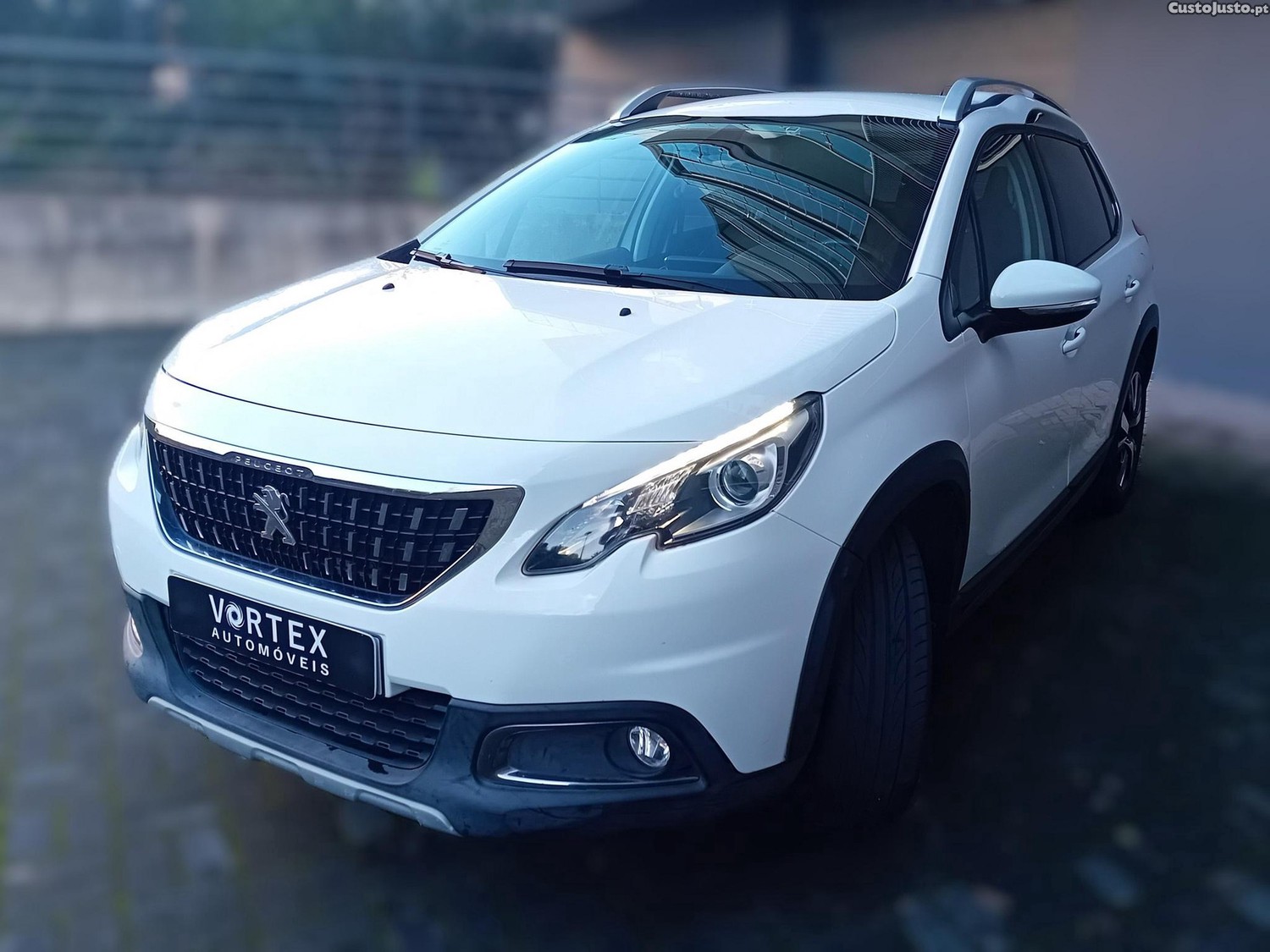 Peugeot 2008 1.2 PureTech Allure EAT6 — fotografia 17