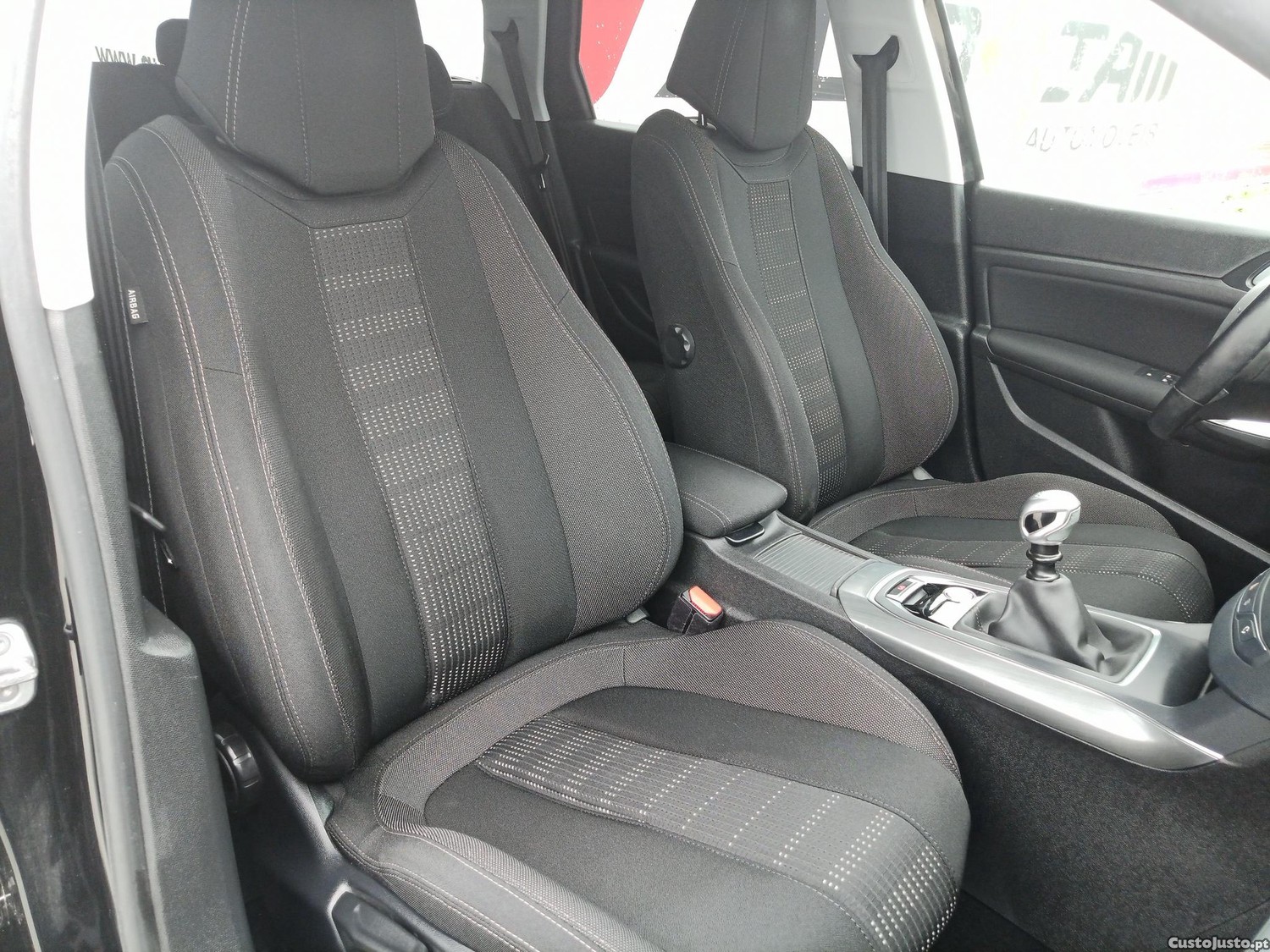 Peugeot 308 II SW 1.6 BlueHDi 120 Allure — fotografia 17