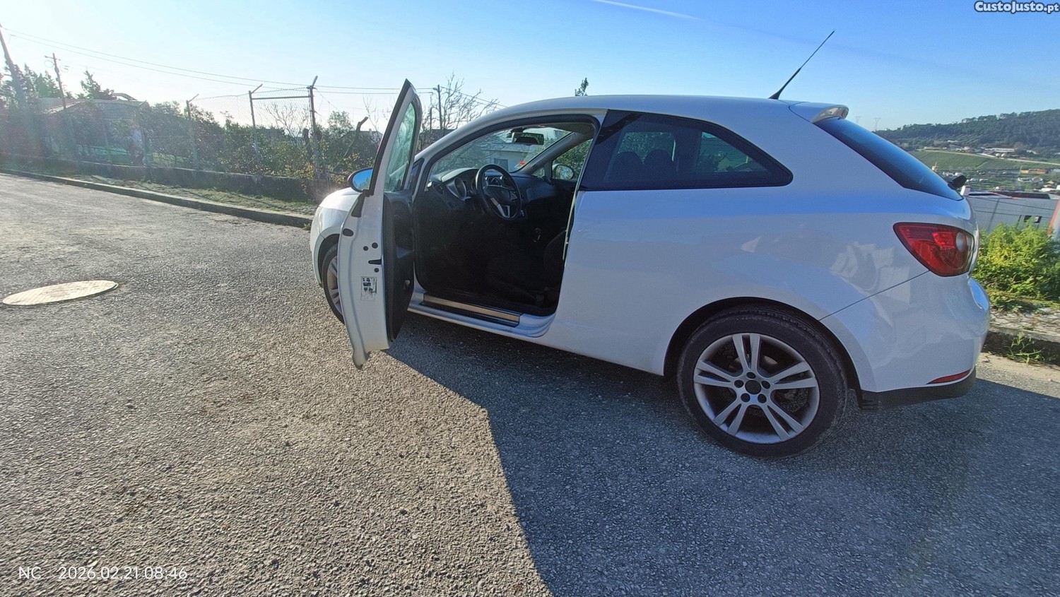 Seat Ibiza 6J — photo 3