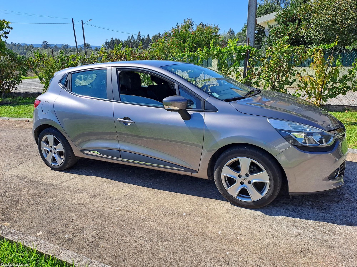 Renault Clio IV — fotografia 9