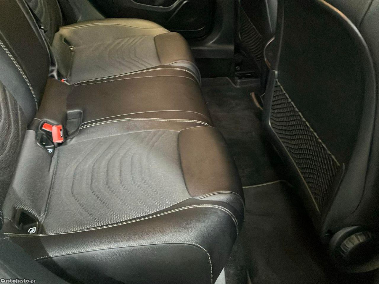 Mercedes-Benz A 180 d 7G-DCT Style — fotografia 7