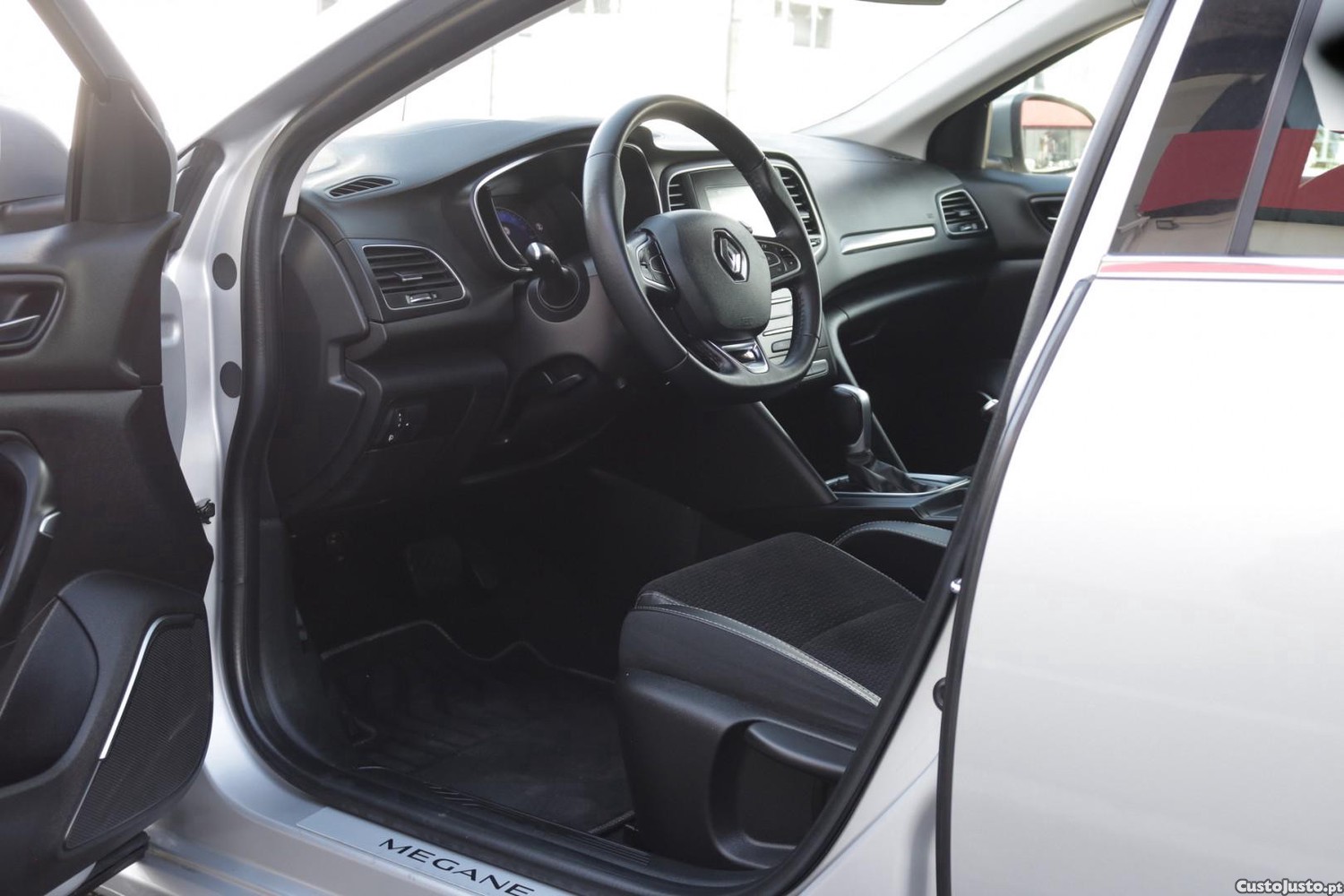 Renault Mégane Sport Tourer 1.5 Blue DCI GT Line EDC 115cv — fotografia 43