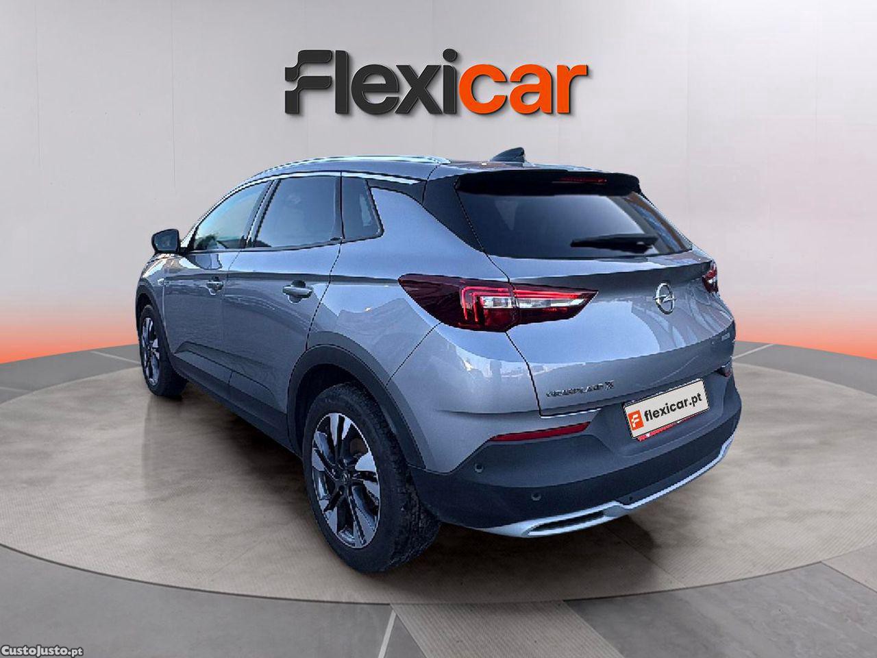 Opel Grandland X 1.2 T Ultimate — fotografia 13