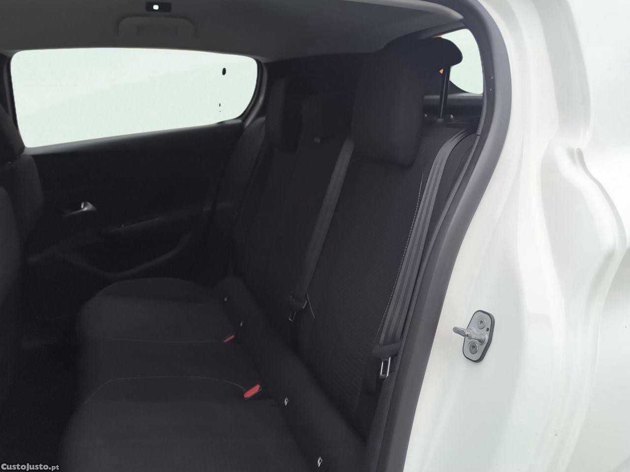 Peugeot 308 1.5 BlueHDi Active Pack — fotografia 3