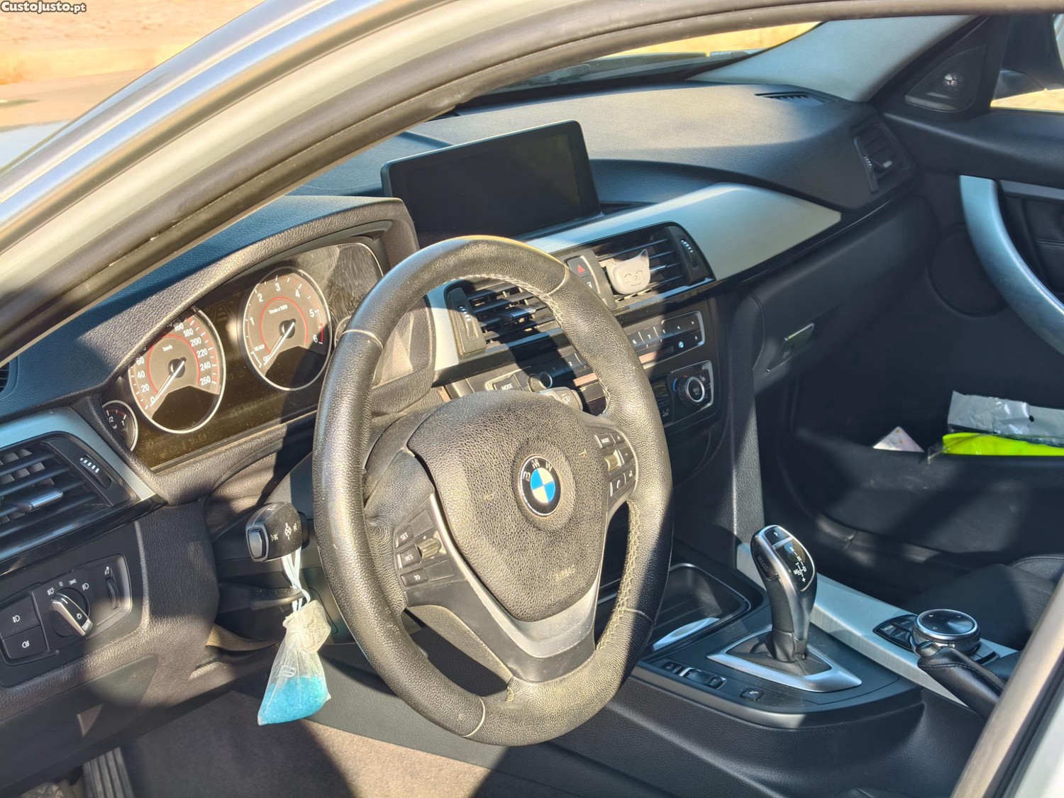 BMW 320 EfficientDynamics Sport Edition — fotografia 3