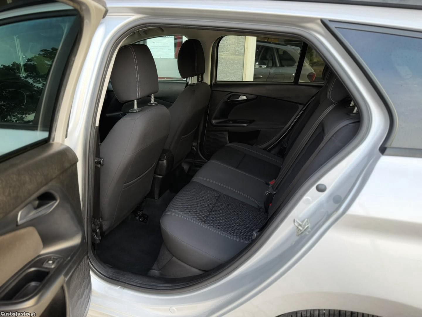 Fiat Tipo 1.0 GSE T3 City Life — fotografia 12