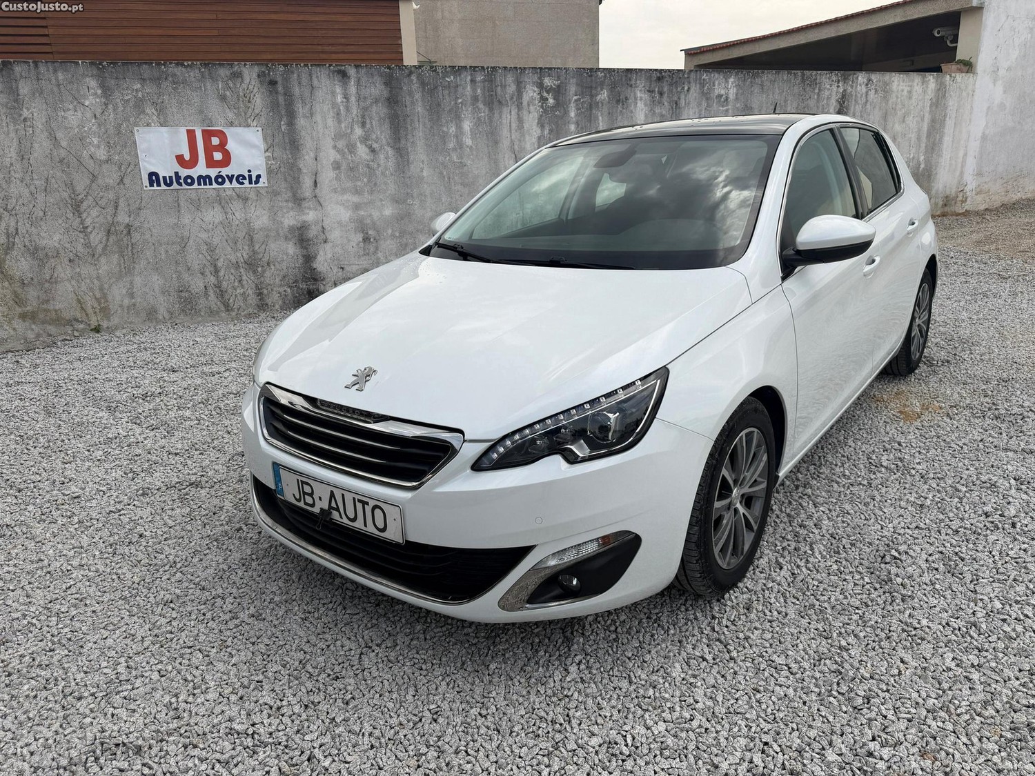 Peugeot 308 1.6 BlueHDi Allure — fotografia 2