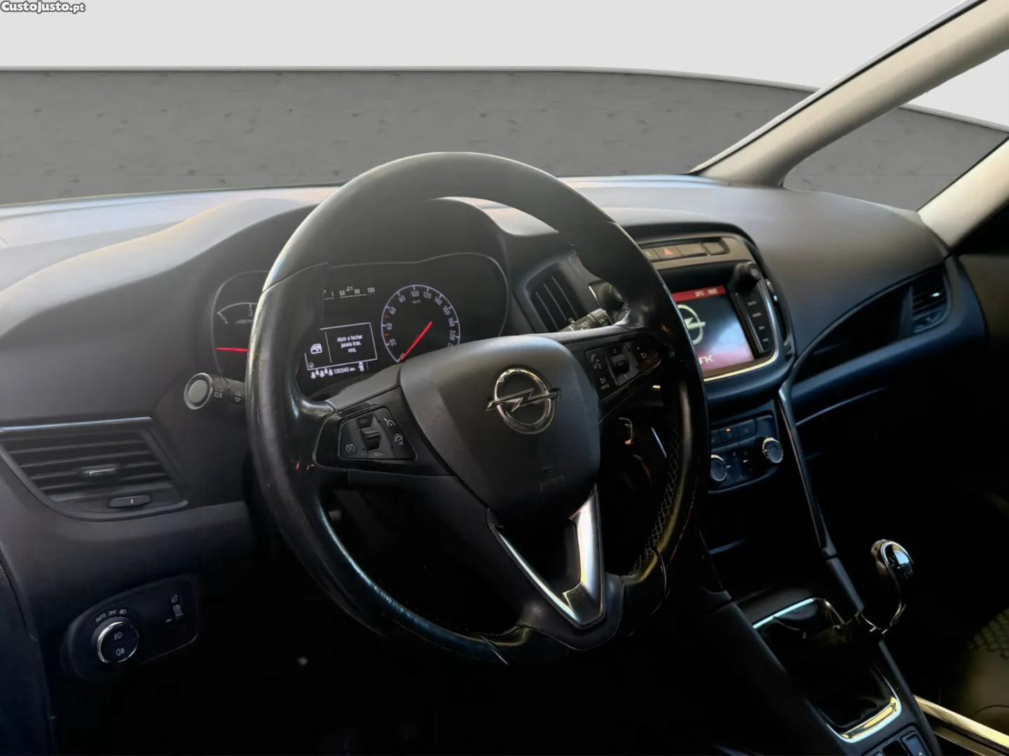 Opel Zafira 1.6 CDTi Dynamic S/S — photo 4