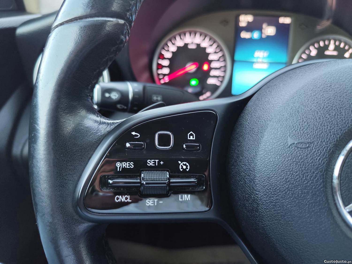 Mercedes-Benz C 220 220 D - 18 — photo 2