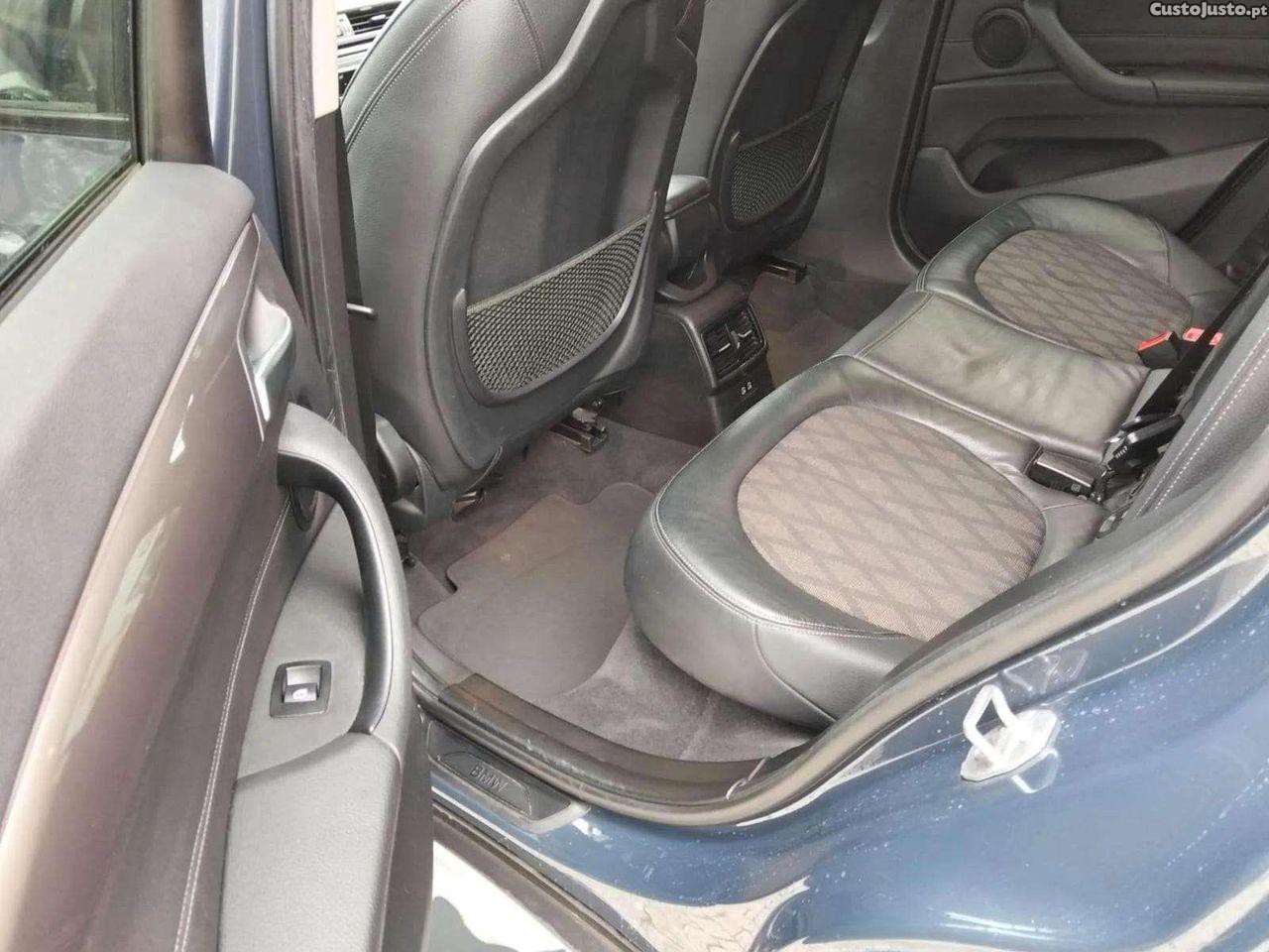 BMW X1 16d sDrive Auto — fotografia 6