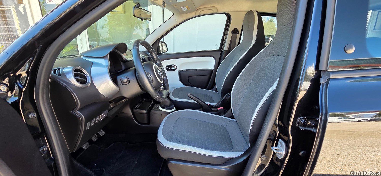 Renault Twingo SCE LIMITED — fotografia 21