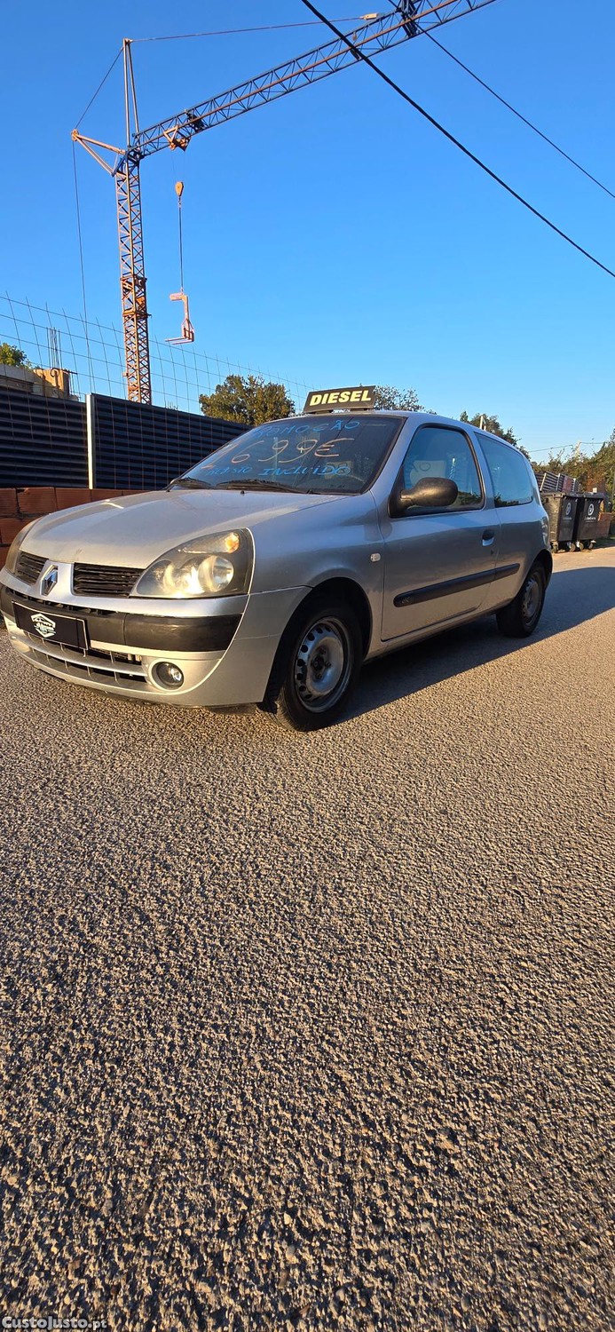 Renault Clio Storia - 05 foto 2