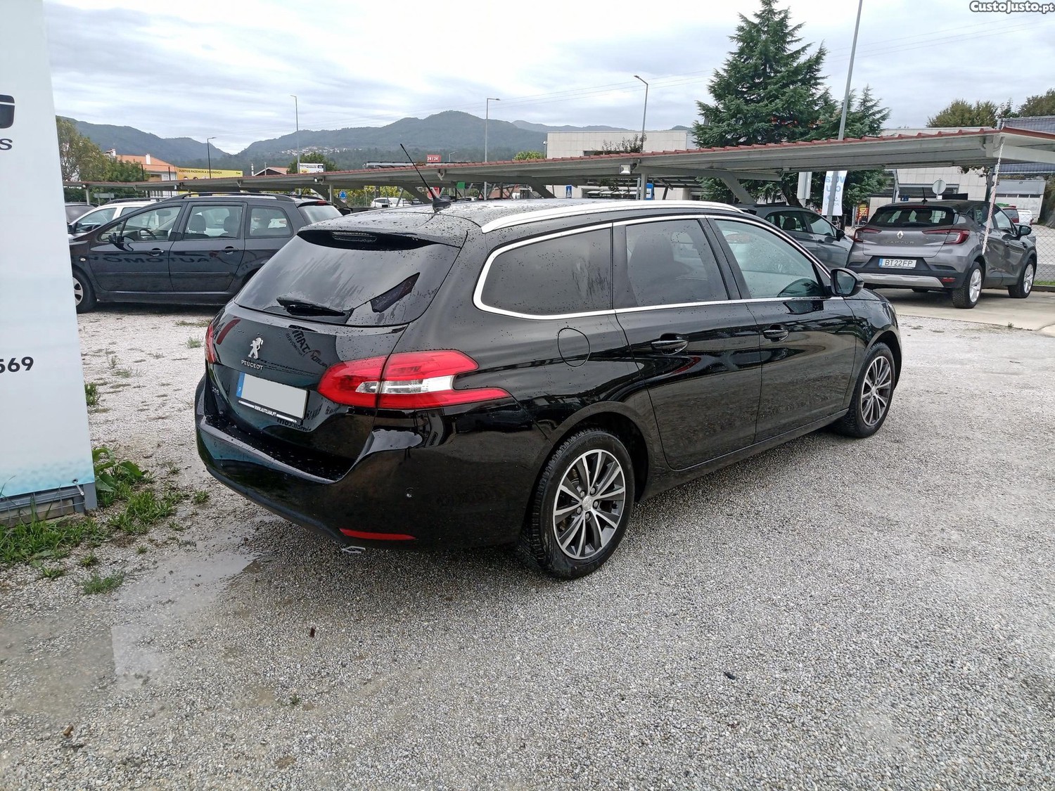 Peugeot 308 II SW 1.6 BlueHDi 120 Allure — fotografia 19