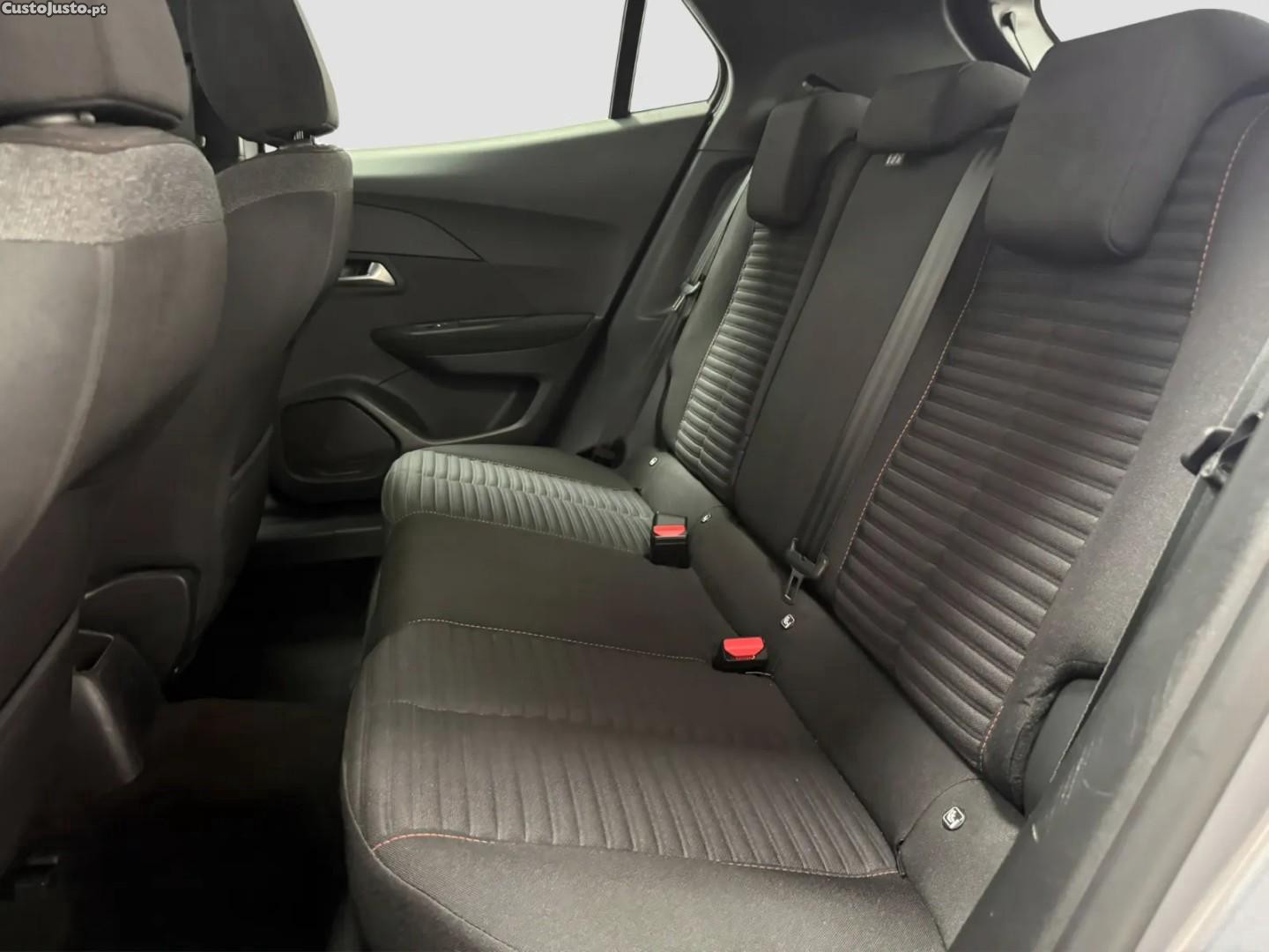 Peugeot 2008 Outro — fotografia 3