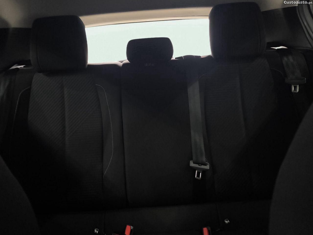 Peugeot 308 1.5 BlueHDi Active Pack — fotografia 2