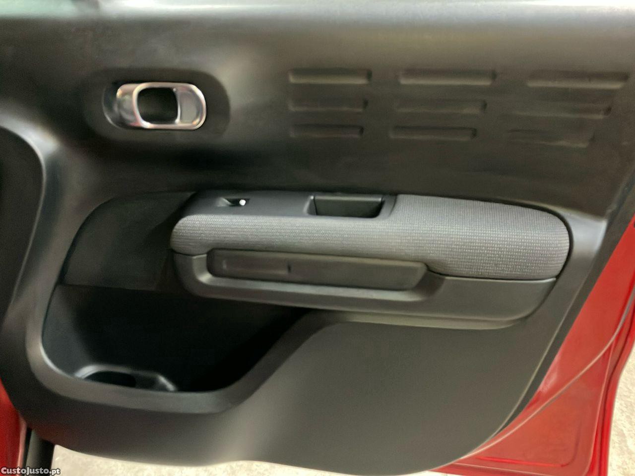 Citroën C3 1.5 BlueHDi Shine — fotografia 4