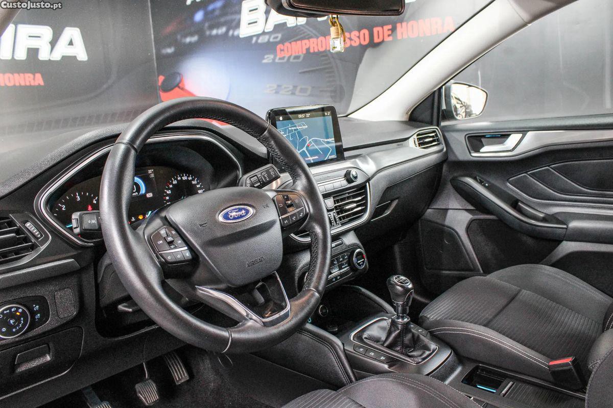 Ford Focus 1.5 TDCi Titanium — fotografia 8
