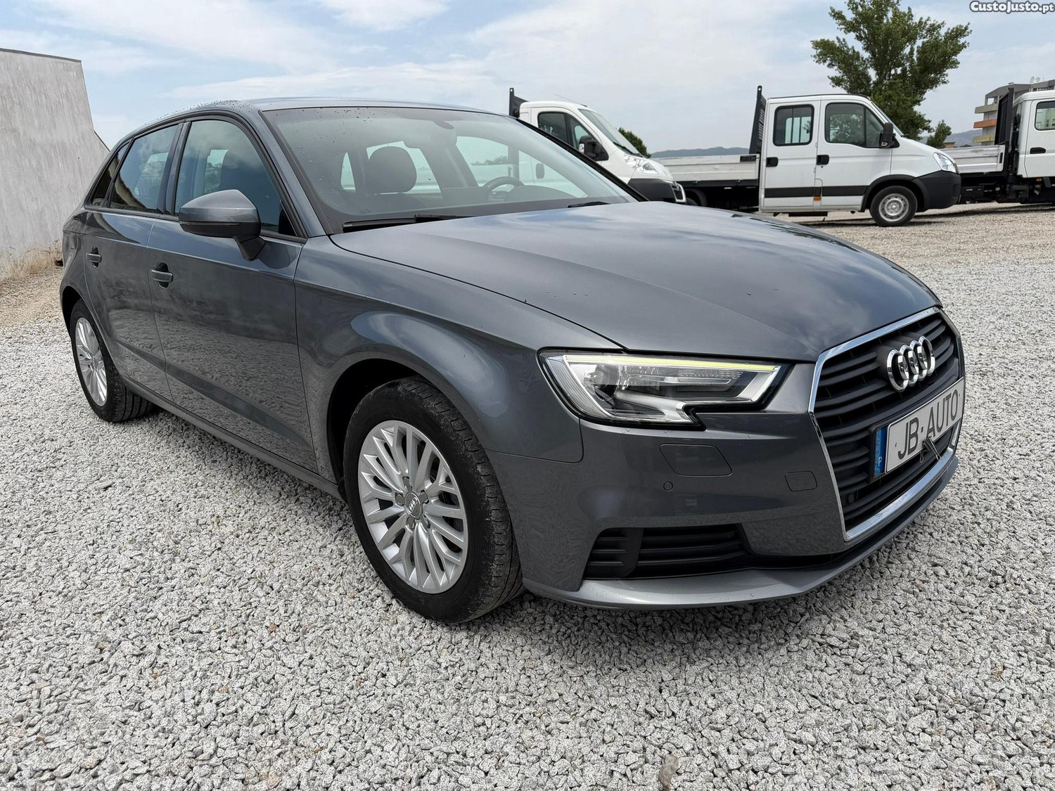 Audi A3 Sportback 1.6 TDI — photo 3