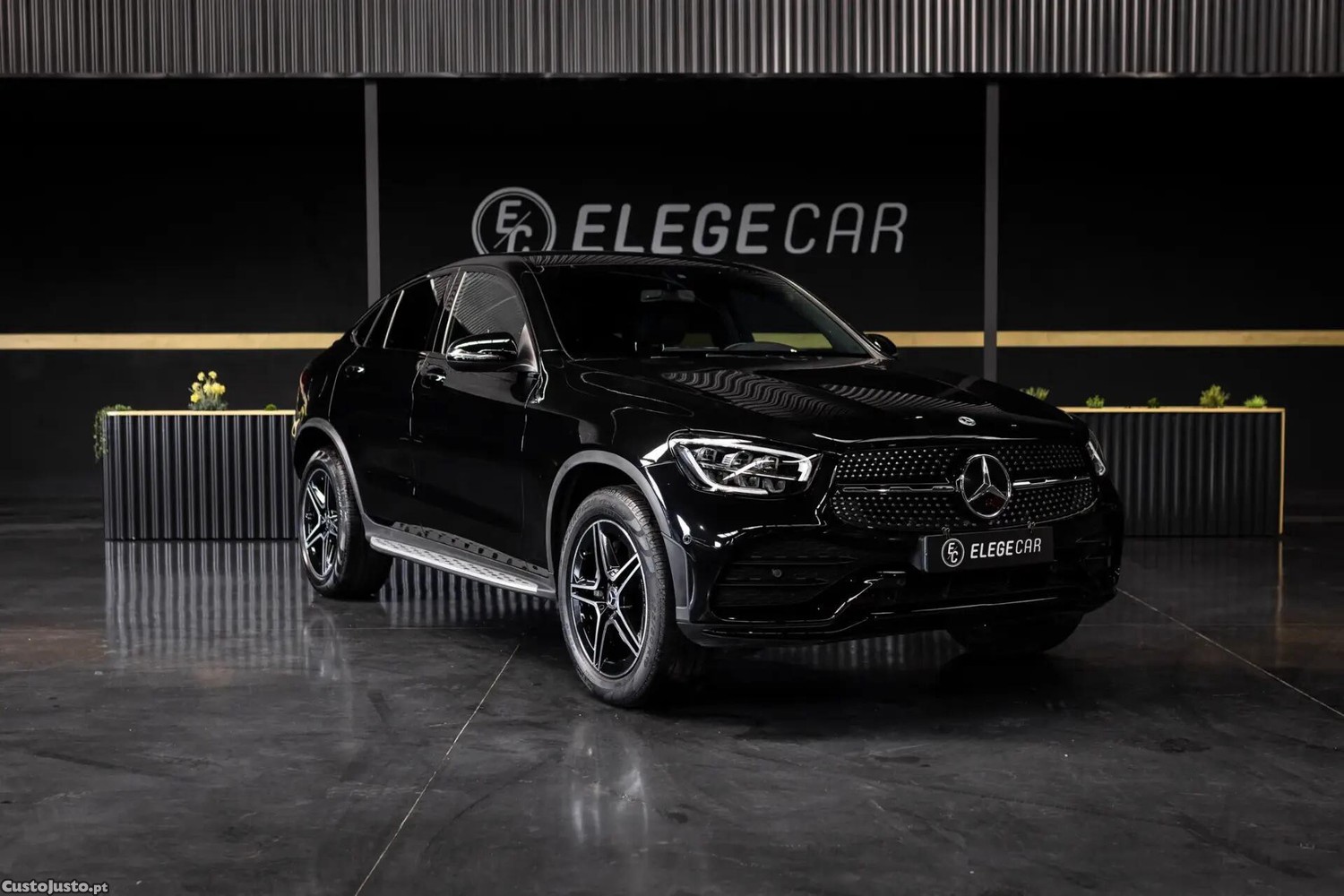 Mercedes-Benz GLC 300 e Coupe 4Matic 9G-TRONIC AMG Line - 22