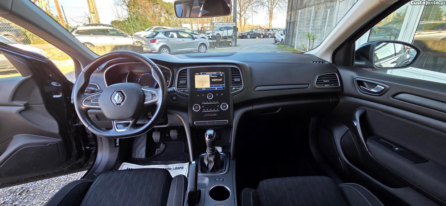 Renault Mégane Sport Tourer Limited 115Cv — fotografia 19