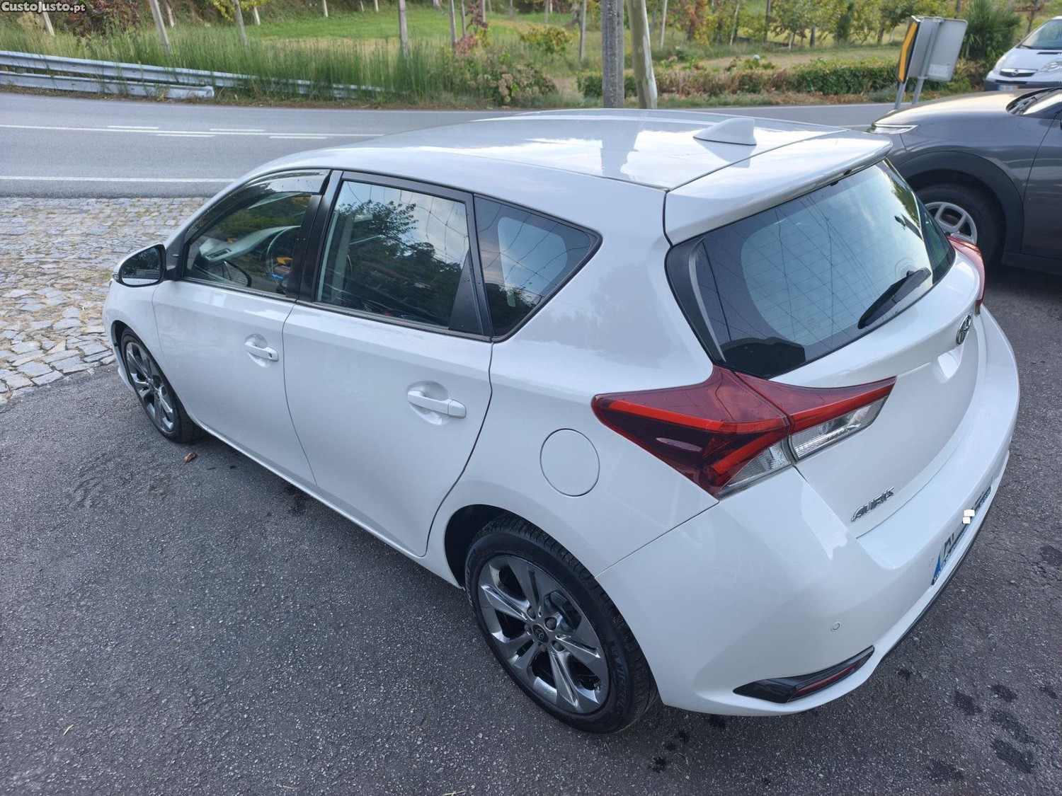 Toyota Auris 1.4 D-4D - 17 foto 3
