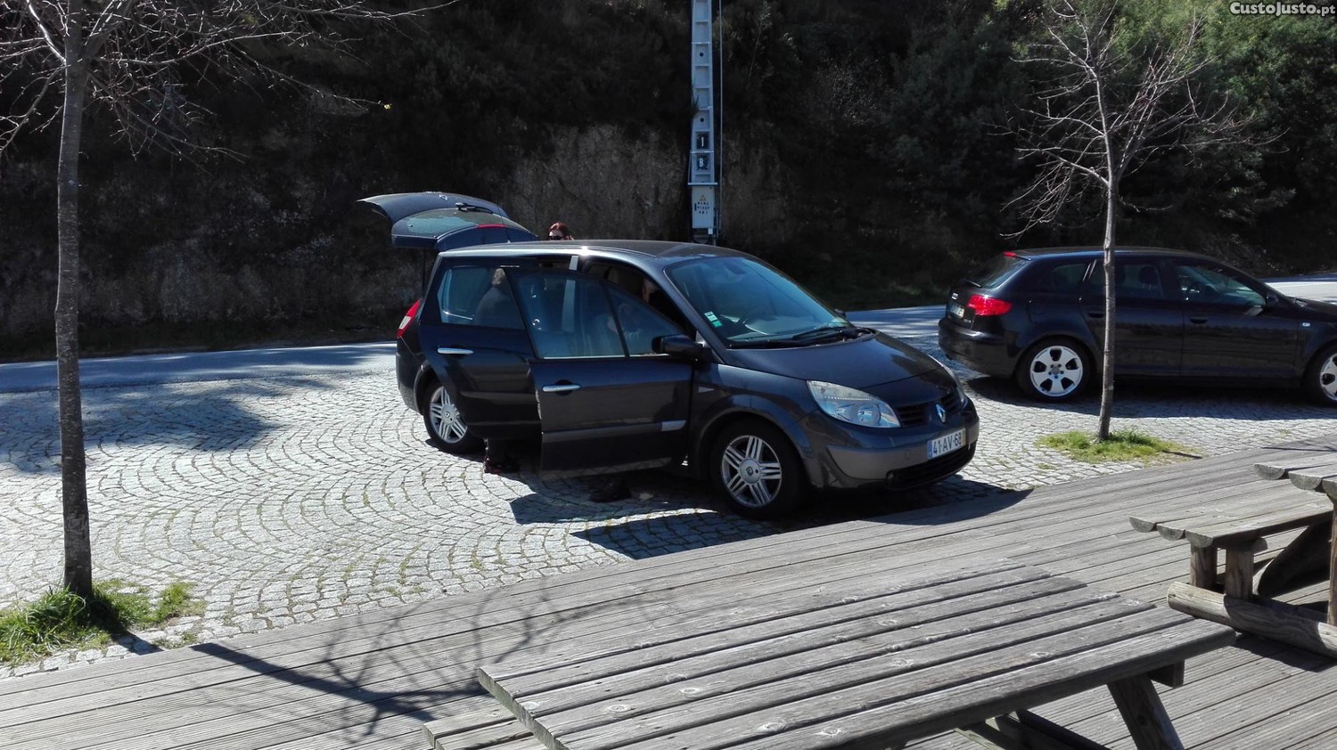Renault Grand Scénic Renault Grand Scénic 1.5 dci Privilége - 05 foto 2