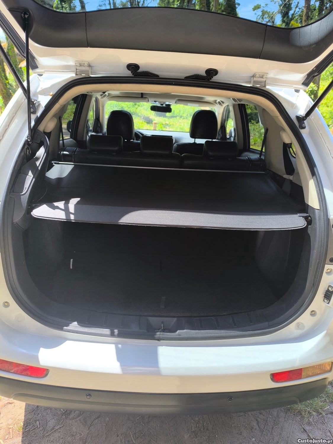Mitsubishi Outlander 2.2 DI-D — fotografia 6
