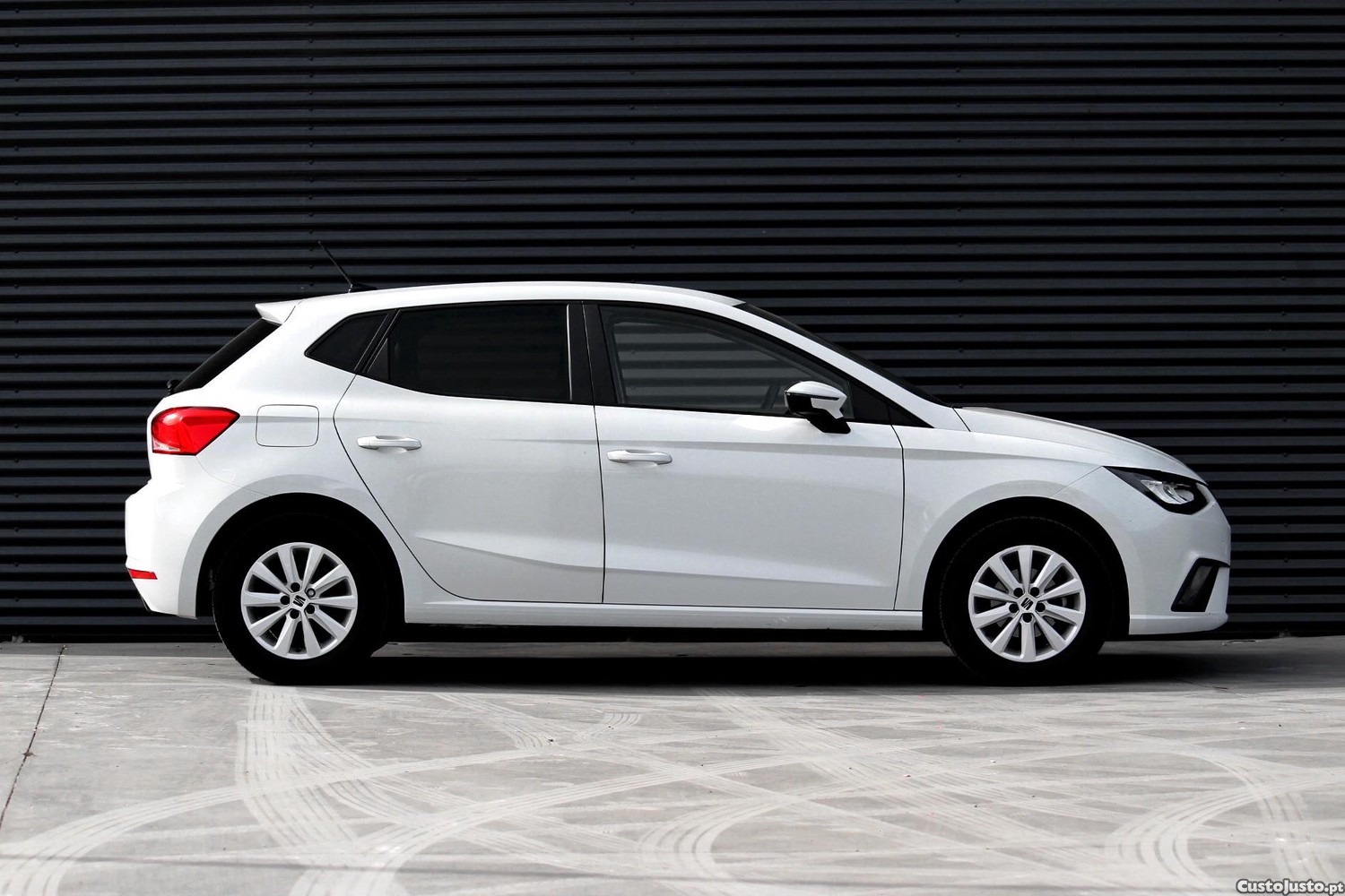 SEAT Ibiza 1.0 TSI Style — fotografia 24
