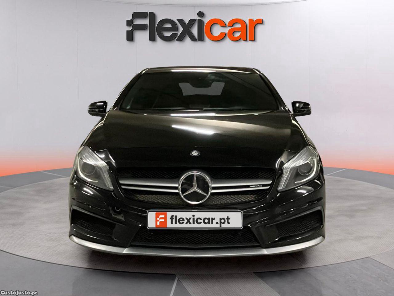Mercedes-Benz A 45 AMG 4-MATIC — fotografia 16