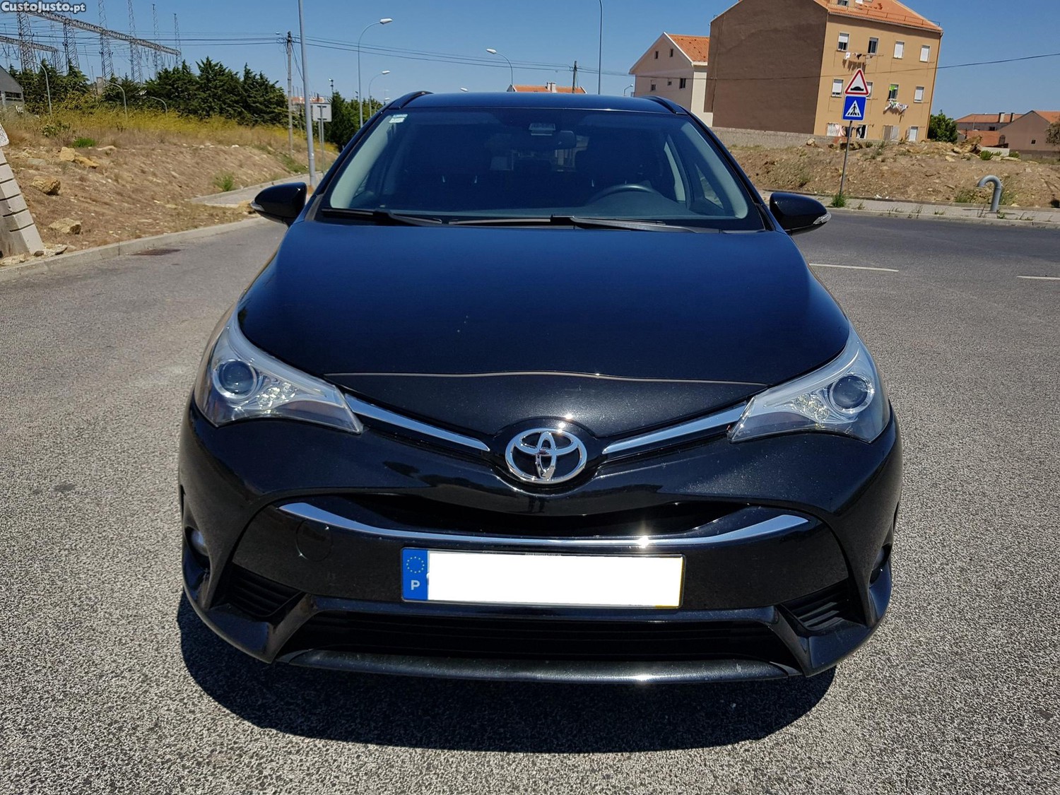 Toyota Avensis SW 1.6 D4D 112cv Full-Extras - 16 foto 2