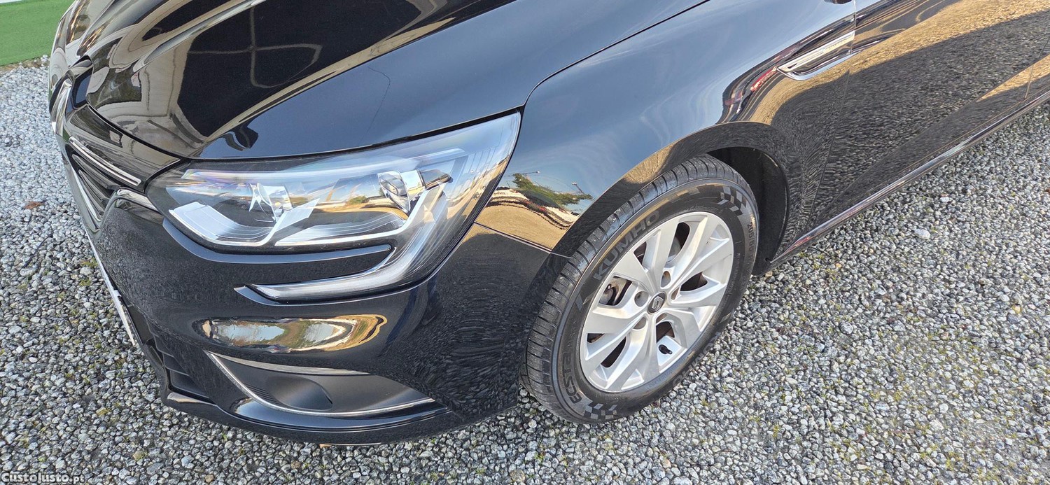 Renault Mégane Sport Tourer Limited 115Cv — fotografia 8