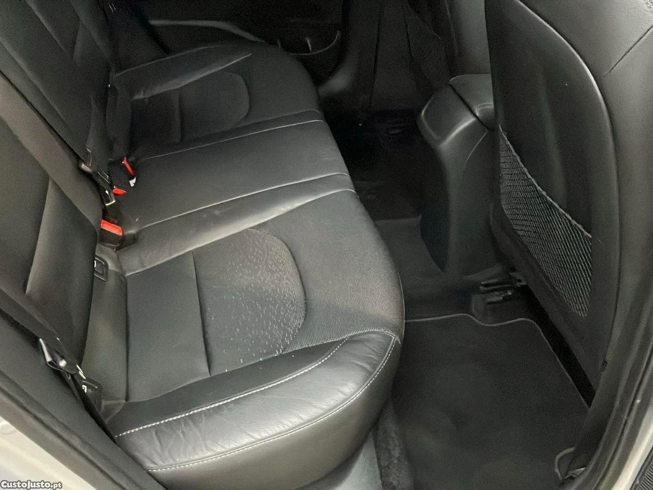 Hyundai i30 CW 1.6 CRDI 110 COMFORT PLUS — fotografia 7