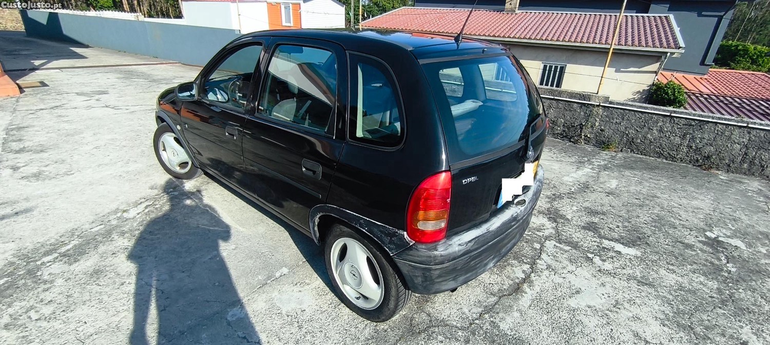 Opel Corsa b — fotografia 11