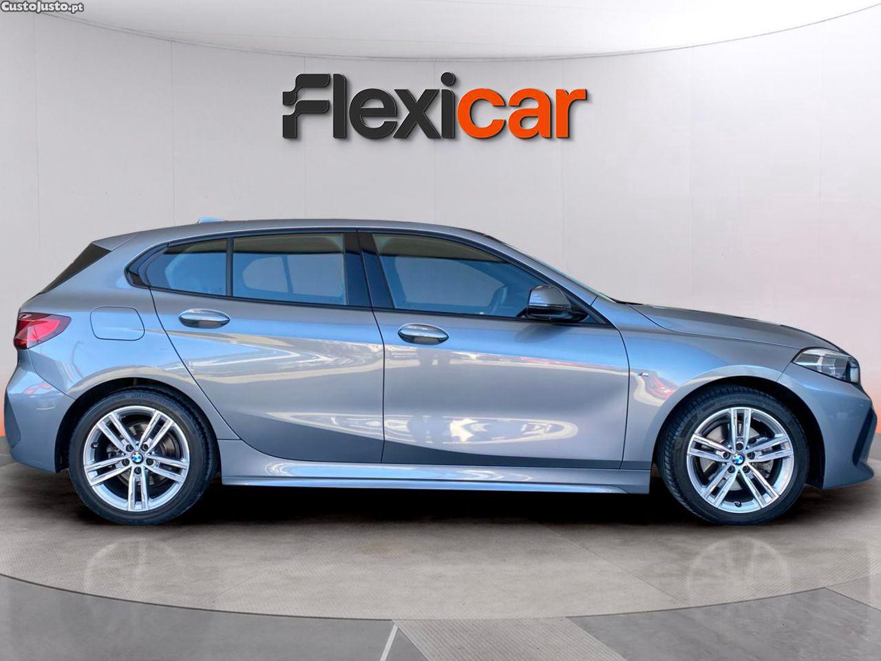 BMW 116 d Pack Desportivo M — fotografia 4