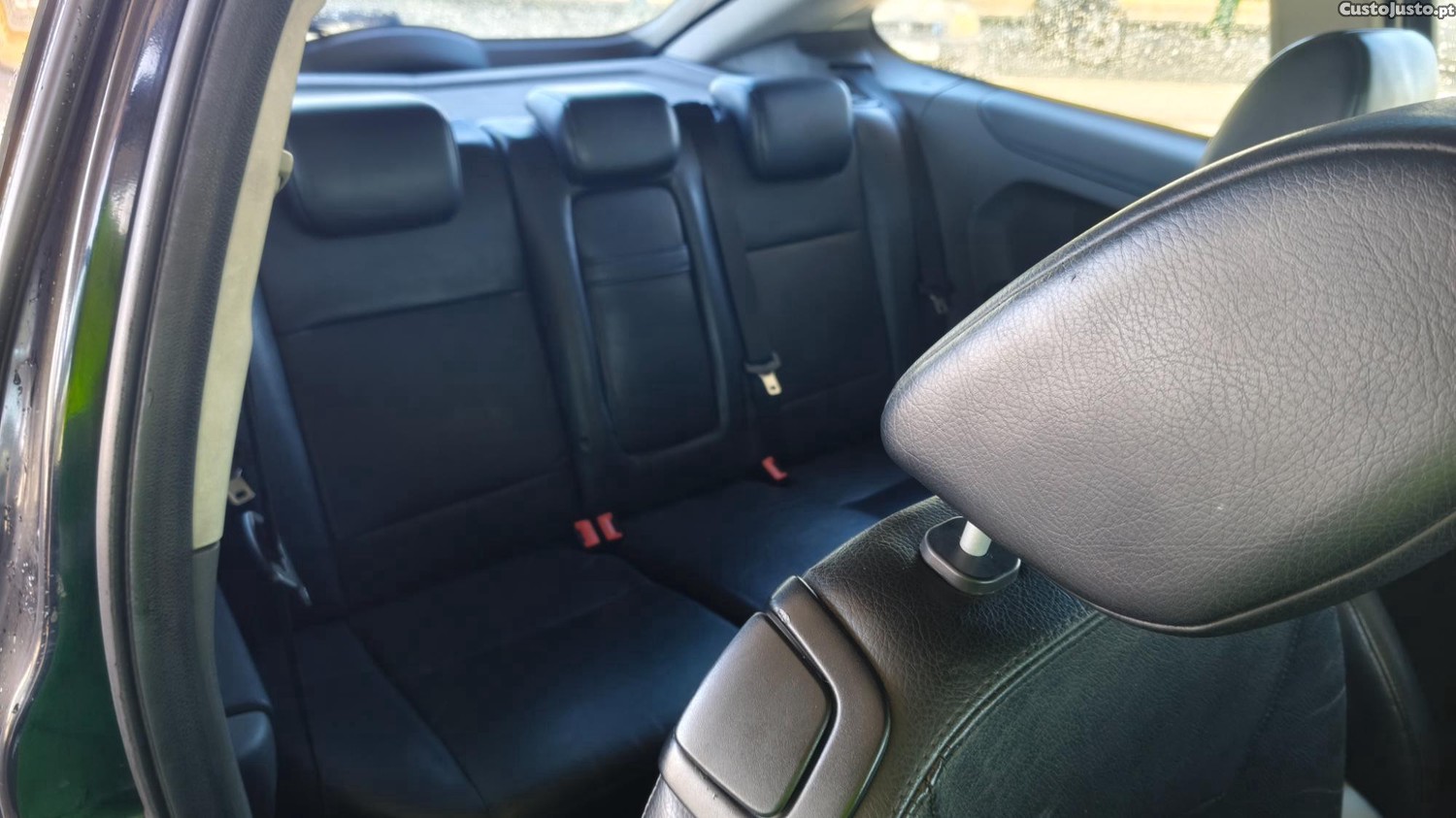 Ford Focus 2000 tdci 136 cavalos — fotografia 4