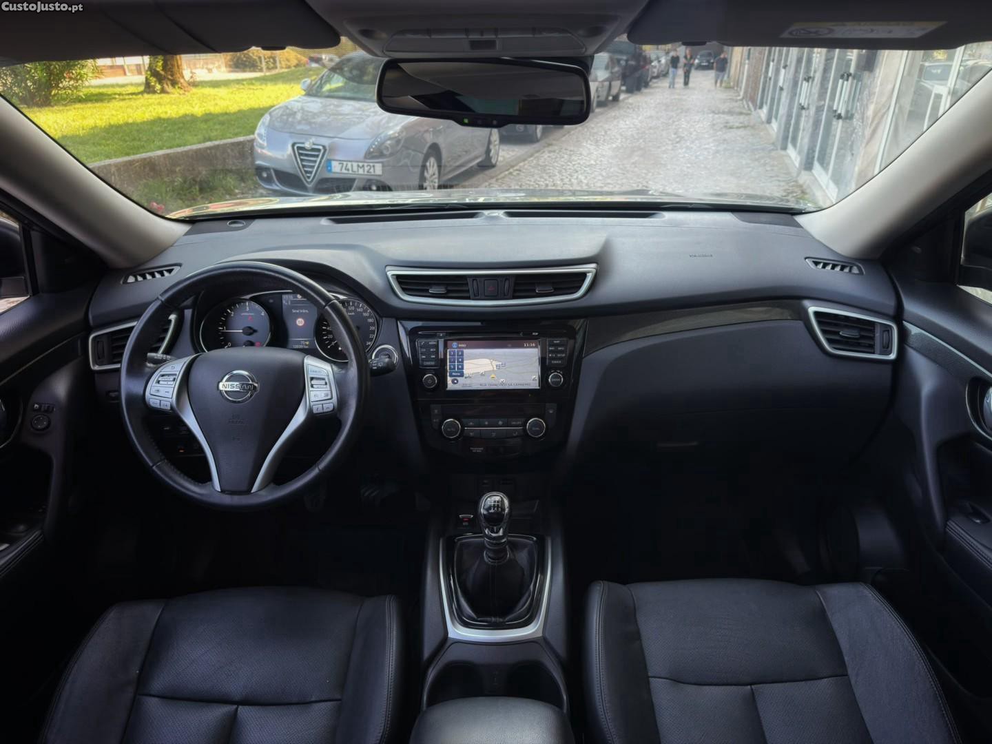 Nissan X-Trail 1.6 DCi Tekna — fotografia 3