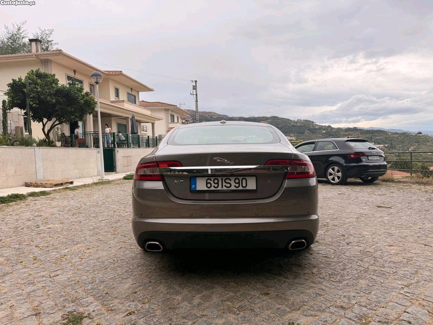 Jaguar XF Luxury Edition — photo 3