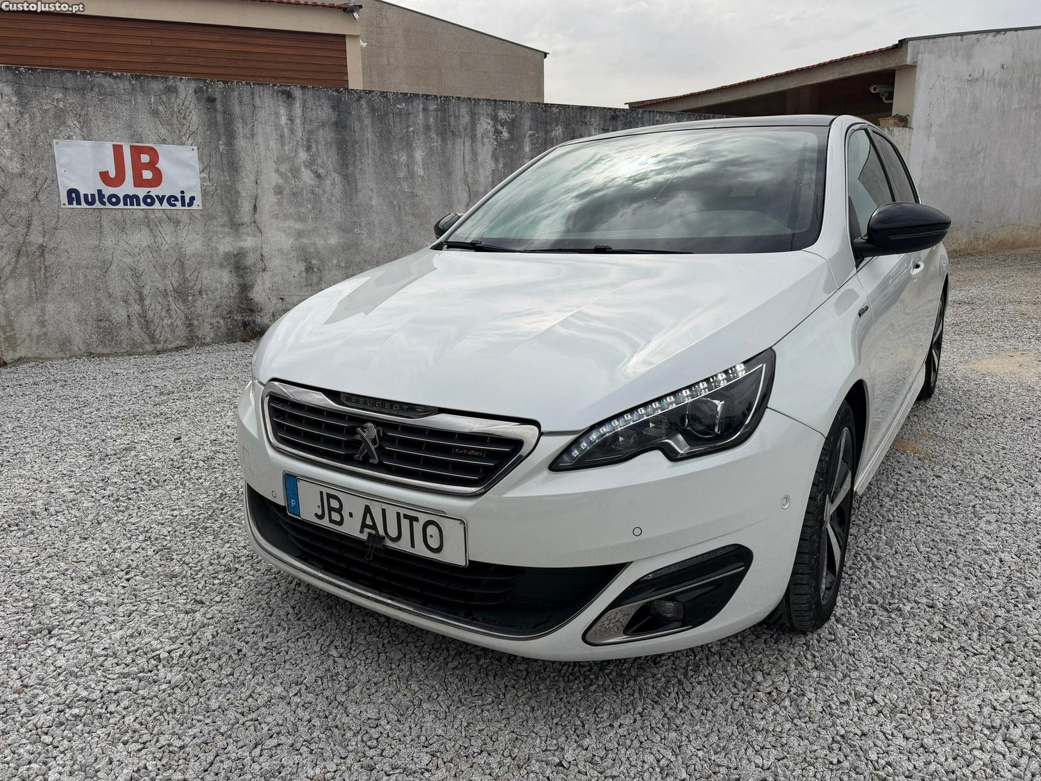 Peugeot 308 1.2 PureTech GT Line — photo 2