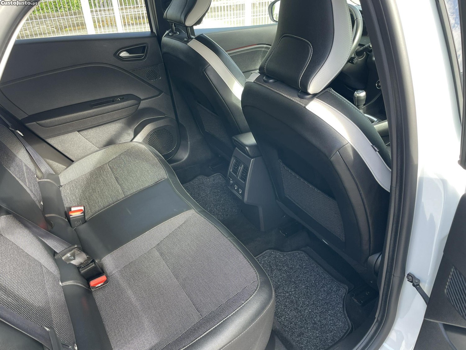 Renault Captur 1.0 TceBi-Fuel — fotografia 3