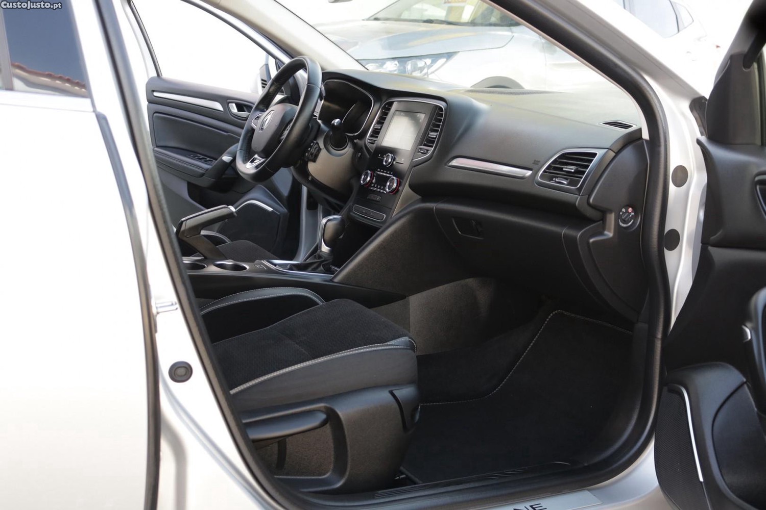 Renault Mégane Sport Tourer 1.5 Blue DCI GT Line EDC 115cv — fotografia 40