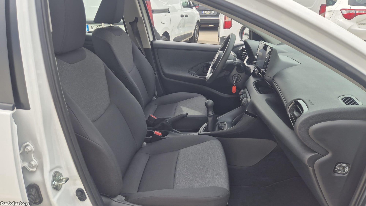 Toyota Yaris 1.0 VVT-iComfort — fotografia 6