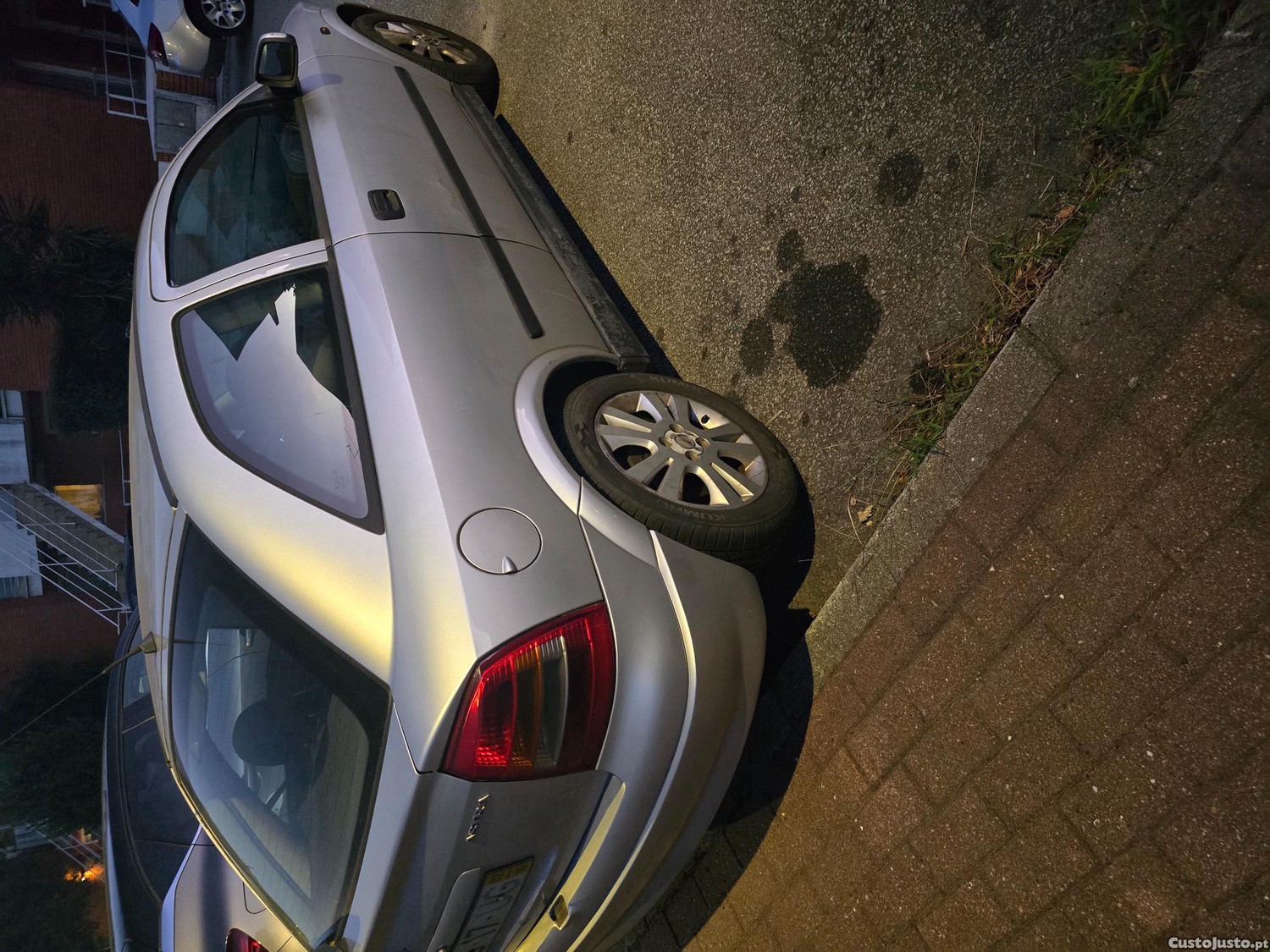 Opel Astra 1.7 DTI G — photo 2