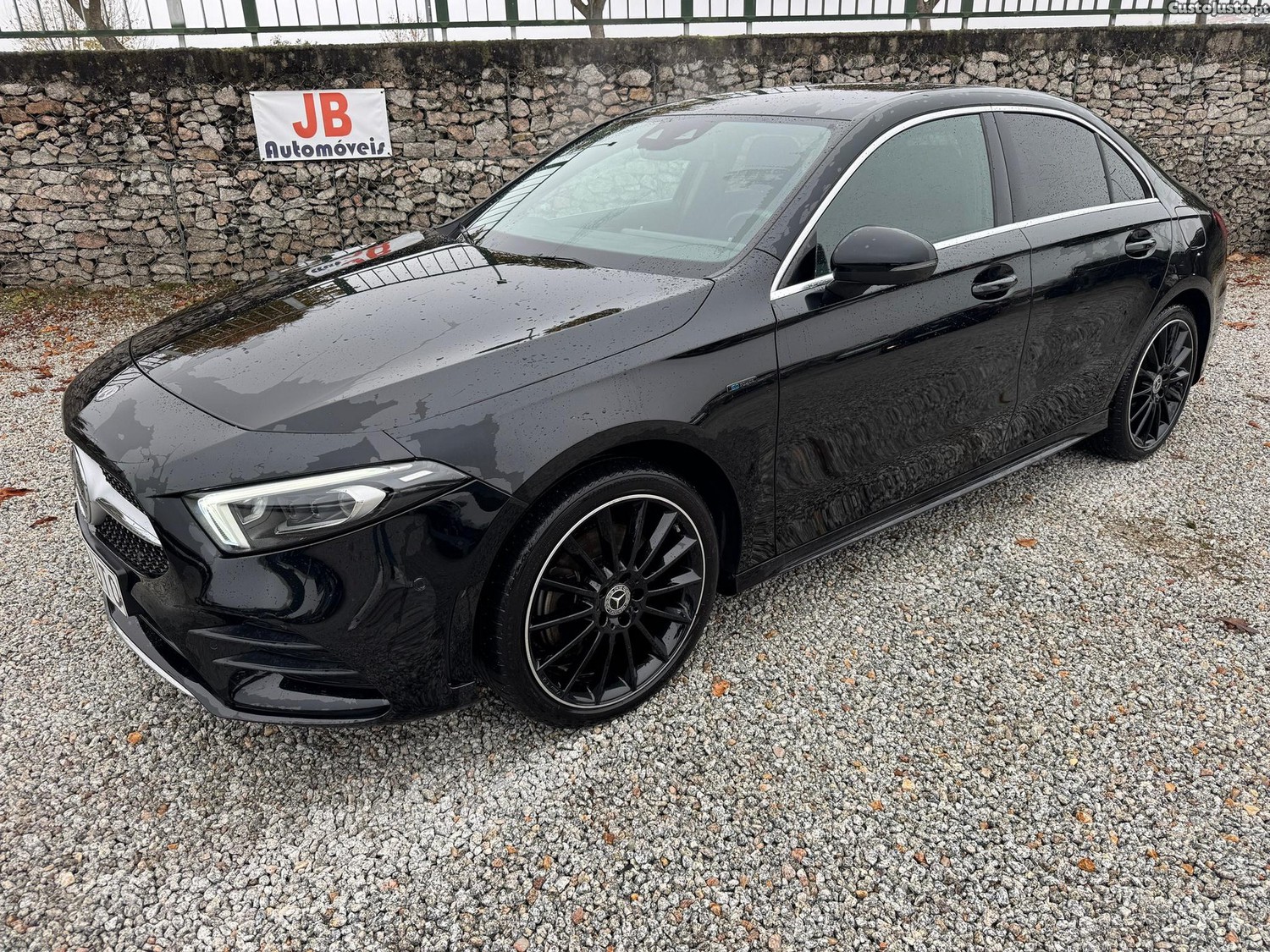 Mercedes-Benz  e AMG Line - 21