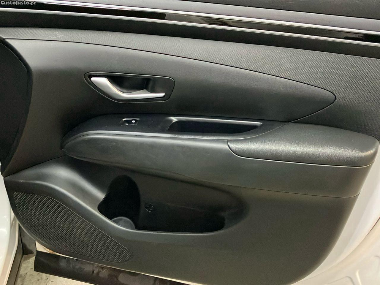 Hyundai Tucson 1.6 T-GDI PREMIUM — fotografia 3