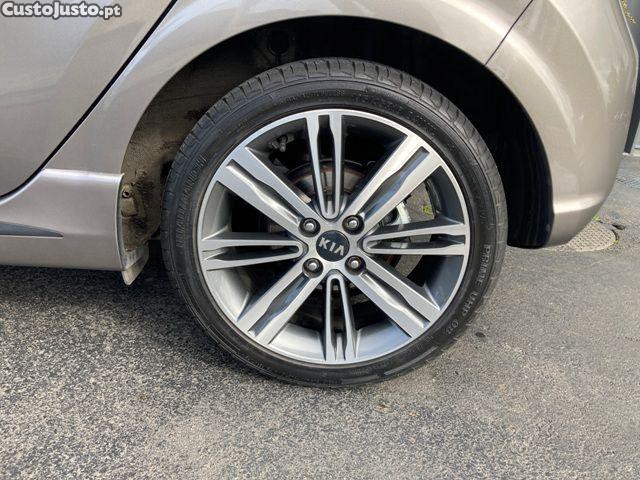 Kia Picanto 1.2 ISG GT Line — fotografia 19