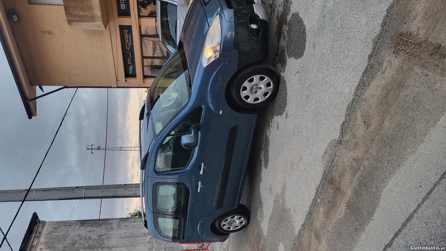 Peugeot Partner 1.6 HDI 110CV 5 lugares TEPEE — photo 2