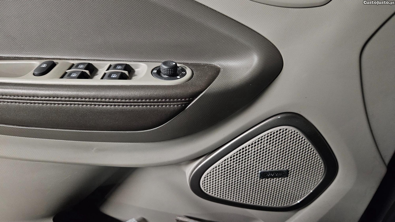 Renault Zoe AGBOSE EDITION — fotografia 3
