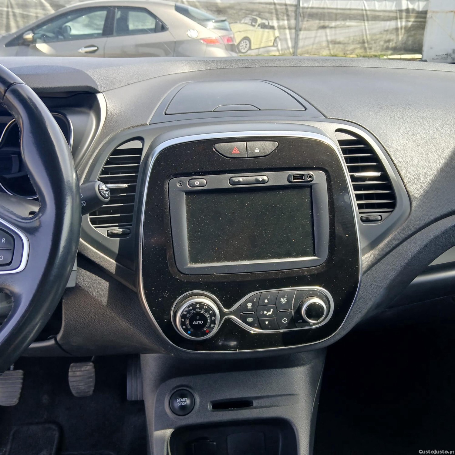 Renault Captur 0.9 TCE Exclusive — photo 4